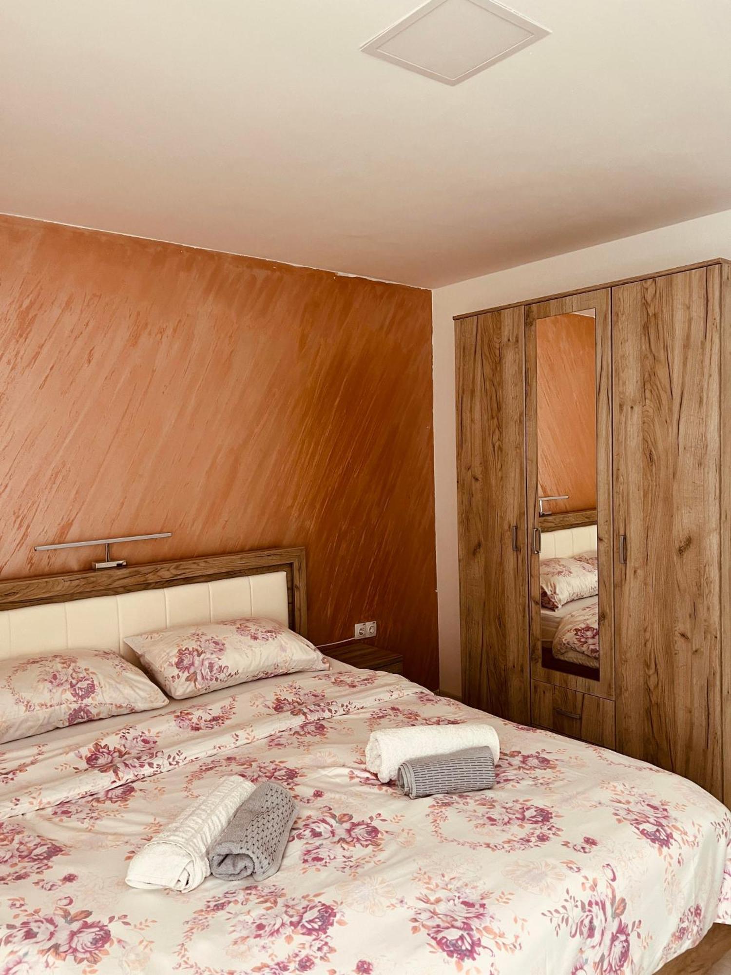 Zeleni Dvor Bed and Breakfast Ribarska Banja Exteriör bild